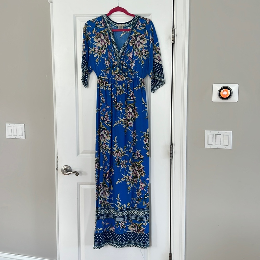 Floral Maxi dress, size medium